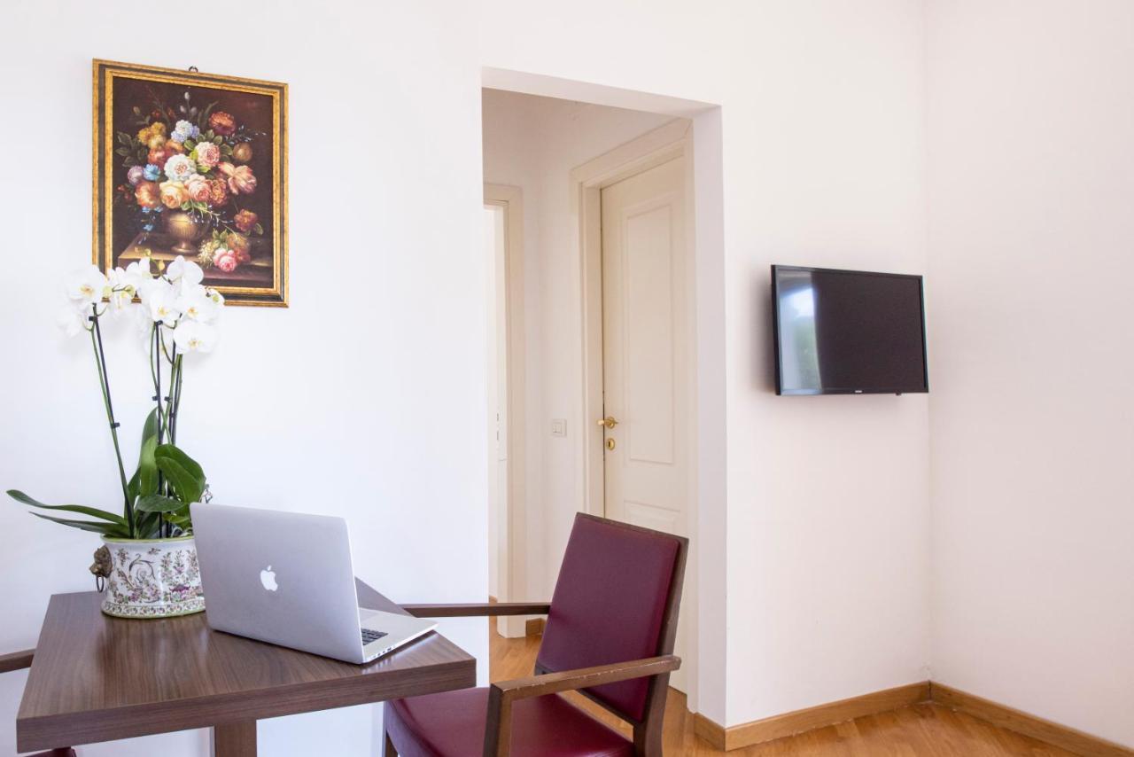 Country Life Relais Apartment มัสซาลูเบรนเซ ภายนอก รูปภาพ