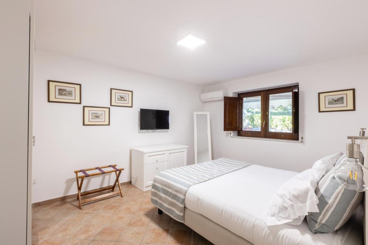 Country Life Relais Apartment มัสซาลูเบรนเซ ภายนอก รูปภาพ