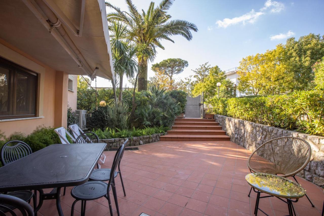 Country Life Relais Apartment มัสซาลูเบรนเซ ภายนอก รูปภาพ