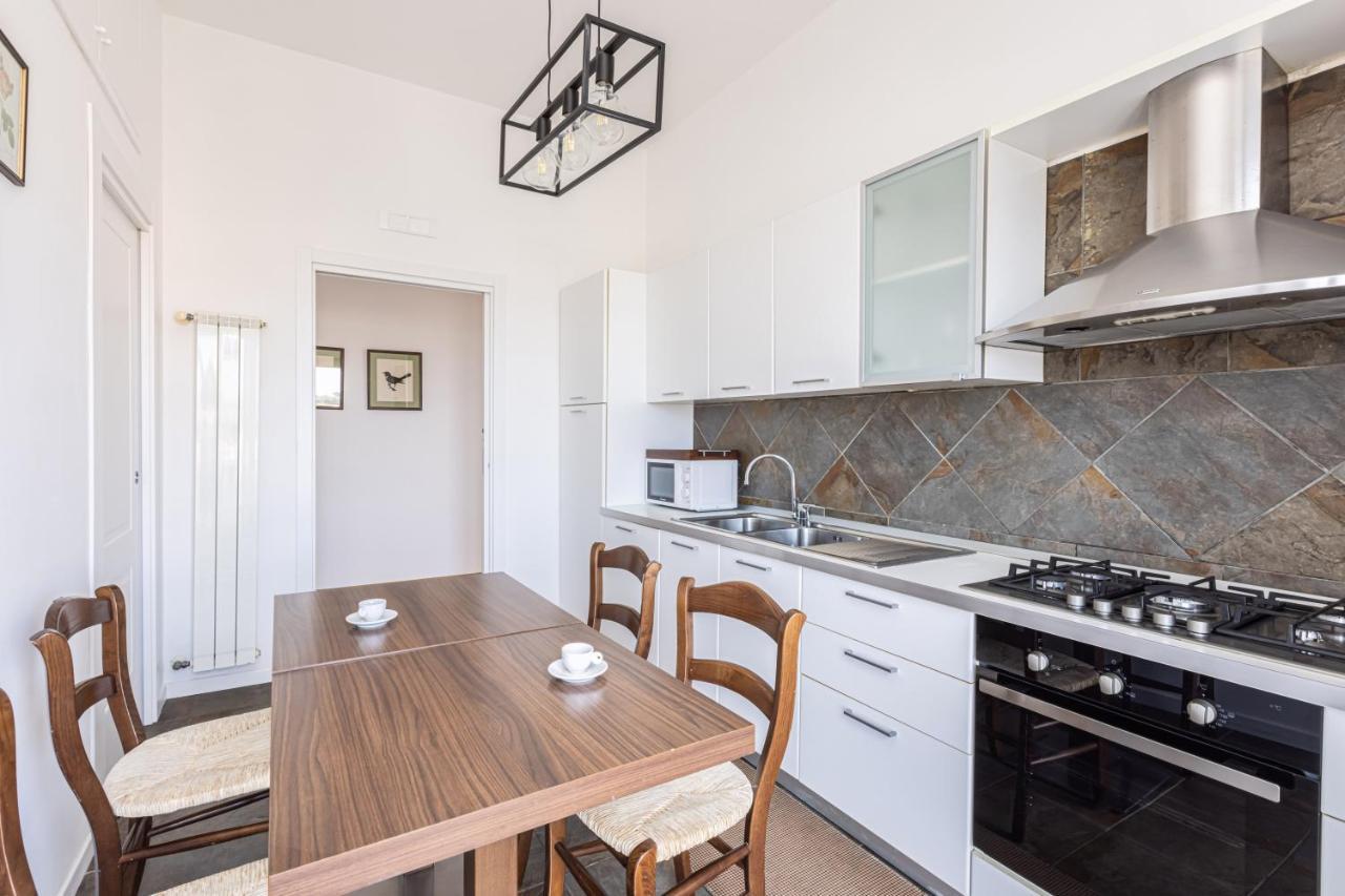 Country Life Relais Apartment มัสซาลูเบรนเซ ภายนอก รูปภาพ