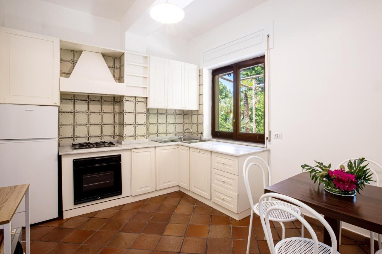 Country Life Relais Apartment มัสซาลูเบรนเซ ภายนอก รูปภาพ